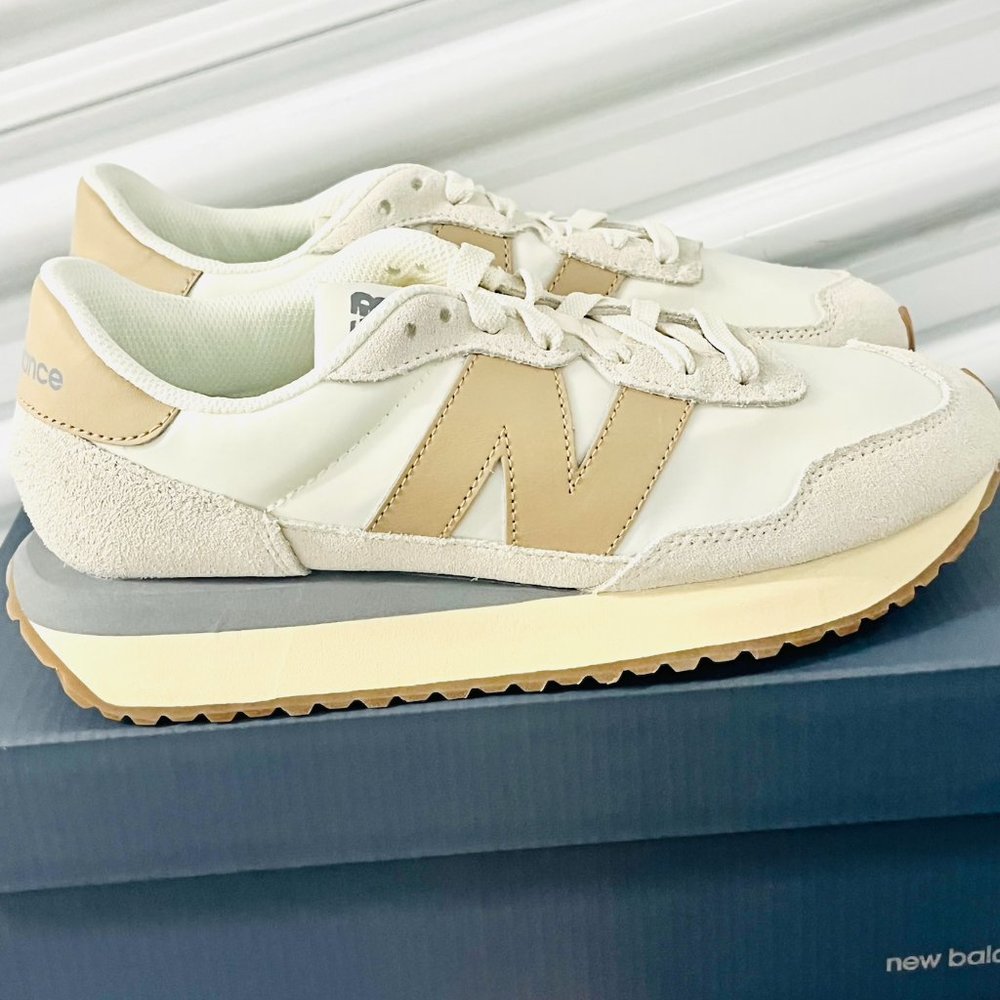 NEW Balance 237 Unisex Casual Sneakers Shoes Women 9.5 / Men 8 Beige Tan - Picture 4 of 11
